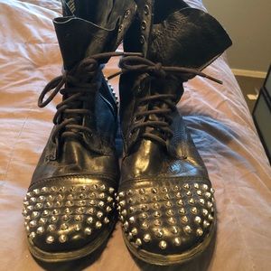Steve Madden boots